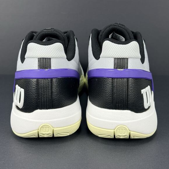 Athletic_Shoes